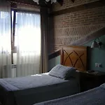 Pensjonat Casa Paulino Corrales De Buelna