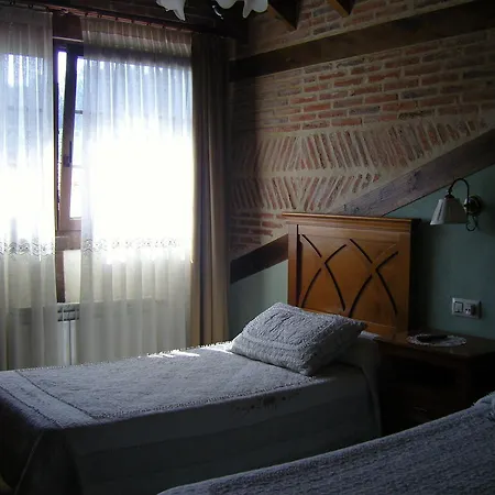 ゲストハウス Casa Paulino Corrales De Buelna